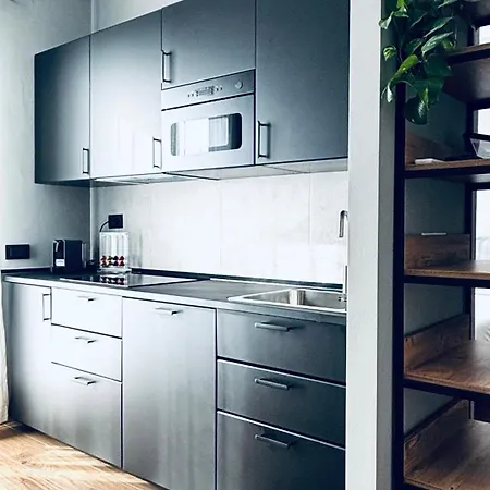 M4 Black Monolocale Moderno E Funzionale * Scandicci