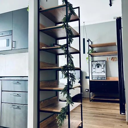 M4 Black Monolocale Moderno E Funzionale